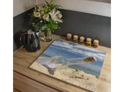 Banjado Herdabdeckplatte Glas 1 Teilig 60x52CM Schneidebrett Herdabdeckung Mit Motiv Flaschenpost