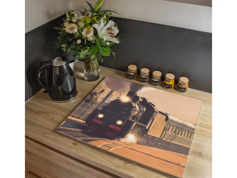 Banjado Herdabdeckplatte Glas 1 Teilig 60x52CM Schneidebrett Herdabdeckung Mit Motiv Einfahrender Zug