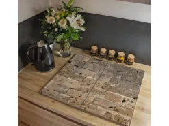 Banjado Herdabdeckplatte Glas 2 Teilig Je 30x52CM Schneidebrett Herdabdeckung Mit Motiv Steinwand Antik