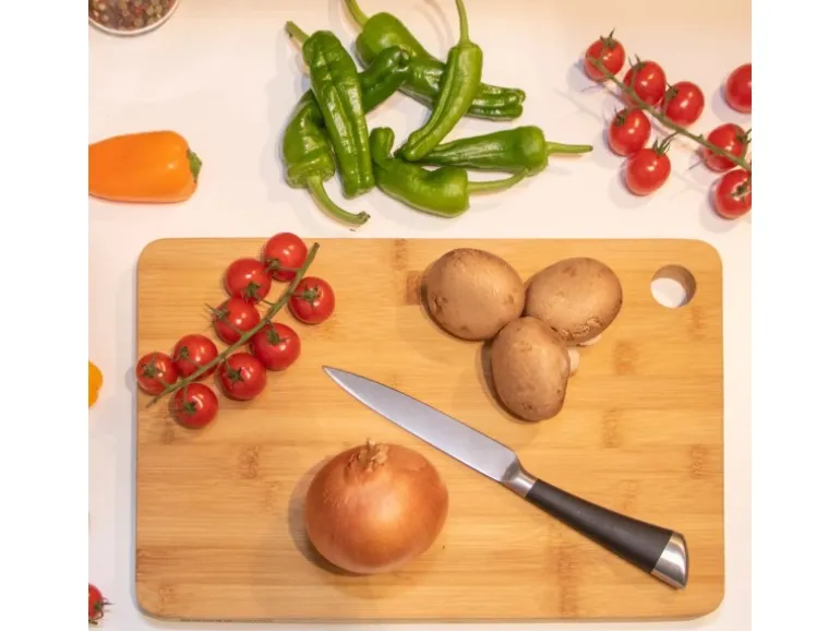 DuneDesign Schneidebrett aus Bambus 2er Set 33 x 23 x 2 cm mit Saftrille