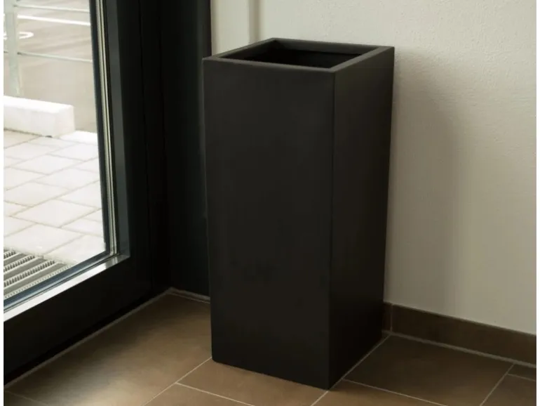 Elegant Einrichten Pflanzkübel Fiberglas Säule 38x38x70cm Elegant Schwarz-Matt