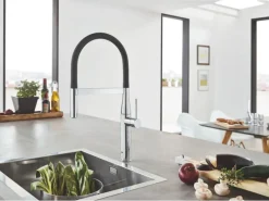Grohe Einhand-Küchenarmatur Essence Chrom