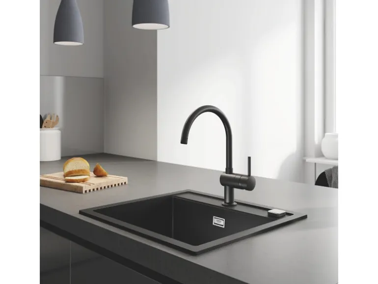 Grohe Minta Spültischbatterie mit C-Auslauf in Velvet Black