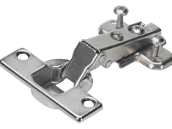 Hettich SlideOn Topfscharnier zum Aufschrauben vorliegend