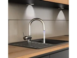 Schütte LED-Spültischarmatur Stella Chrom