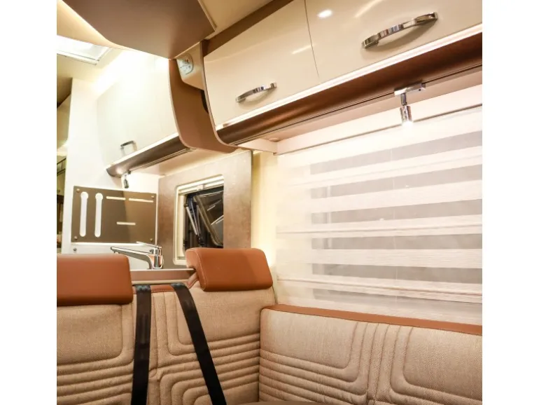 SOTECH Aufschraubscharnier 90 Grad mit Montageanschlag und SoftClose für Klappen