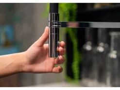 VIZIO 3 Wege Wasserhahn Küchenarmatur BOD mit 360° Schwenkbarem Auslauf Abnehmbare 2 Strahl Handbrause Verchromt Schwarz