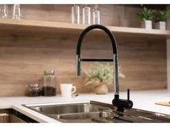 VIZIO Wasserhahn Vorfenster Küchenarmatur Umklappbar 45 CM mit 360° Schwenkbarem Auslauf Abnehmbare 2 Strahl Handbrause Chrom und Schwarz Matt